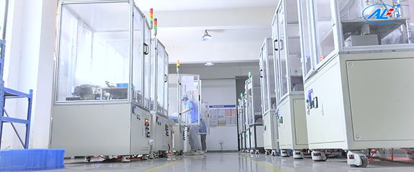 435162132033477.jpg 關于我們內頁8.jpg